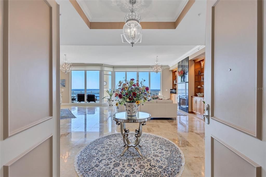 En Venta: $1,975,000 (4 camas, 4 baños, 3871 Pies cuadrados)