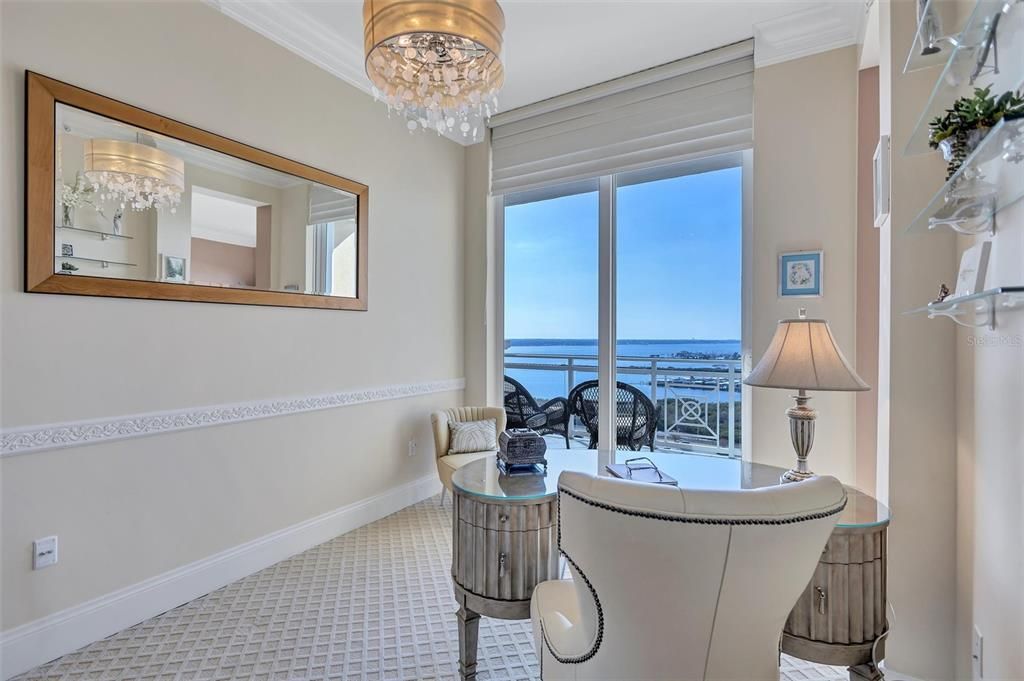 En Venta: $1,975,000 (4 camas, 4 baños, 3871 Pies cuadrados)