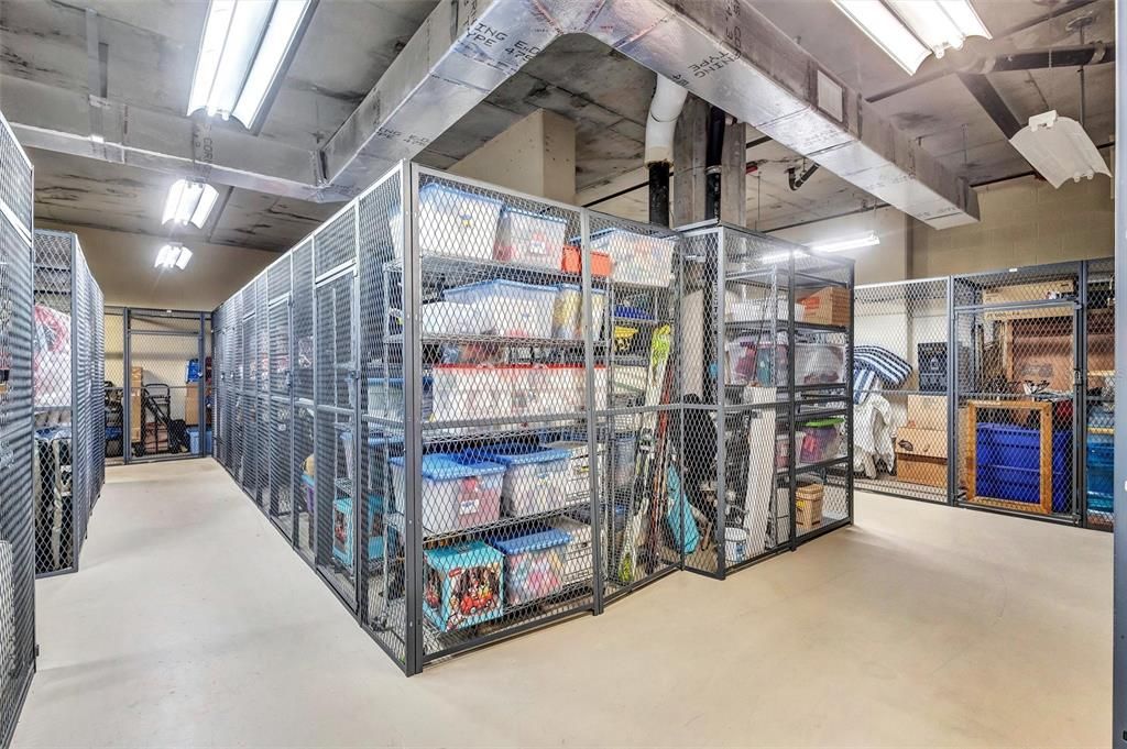 En Venta: $1,975,000 (4 camas, 4 baños, 3871 Pies cuadrados)