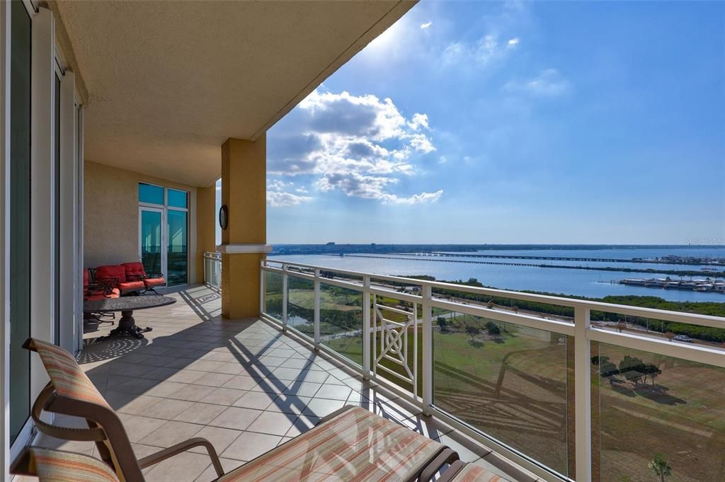 En Venta: $1,975,000 (4 camas, 4 baños, 3871 Pies cuadrados)