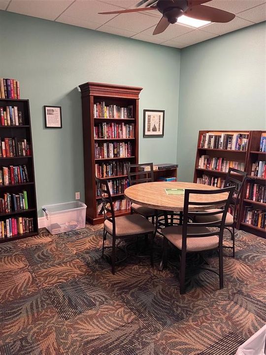 For Rent: $2,080 (2 beds, 1 baths, 825 Square Feet)