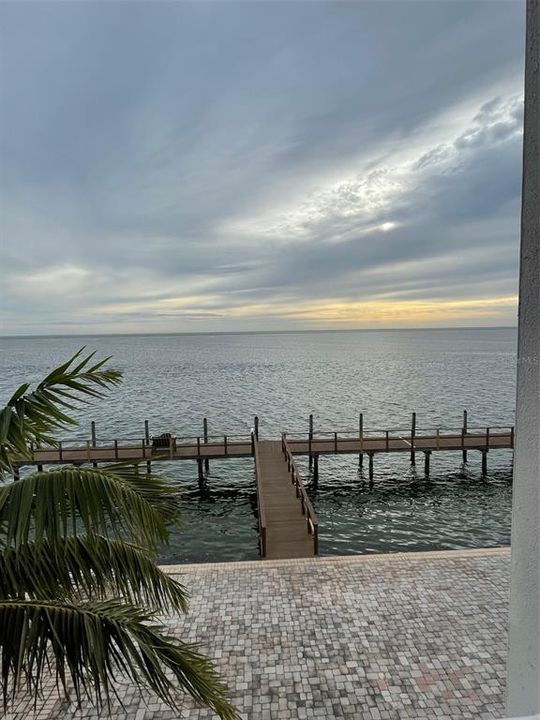 For Rent: $2,080 (2 beds, 1 baths, 825 Square Feet)