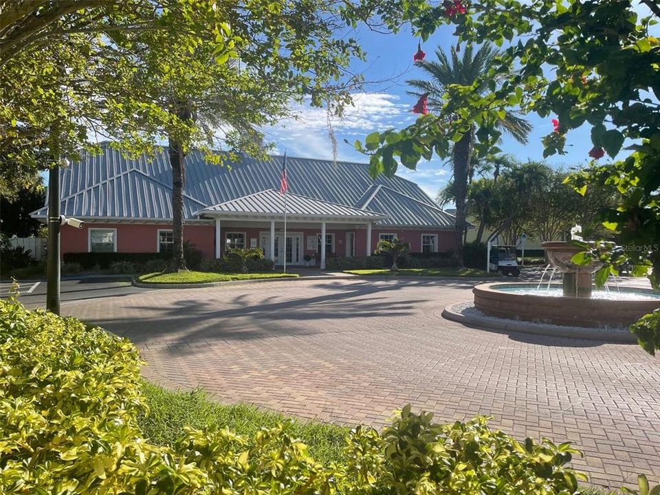 For Rent: $2,080 (2 beds, 1 baths, 825 Square Feet)