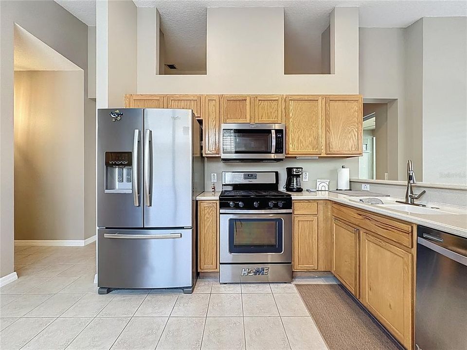 For Sale: $314,900 (2 beds, 2 baths, 1483 Square Feet)