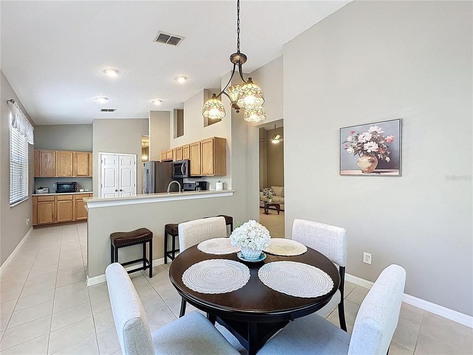 For Sale: $314,900 (2 beds, 2 baths, 1483 Square Feet)