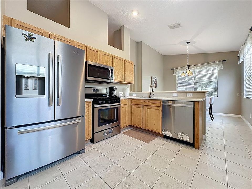 For Sale: $314,900 (2 beds, 2 baths, 1483 Square Feet)