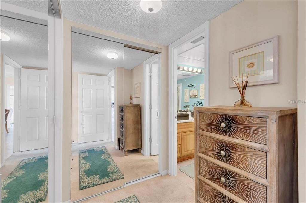 En Venta: $190,000 (2 camas, 2 baños, 915 Pies cuadrados)