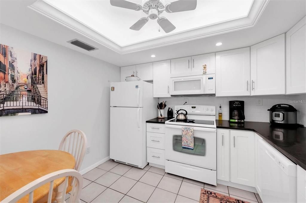 En Venta: $190,000 (2 camas, 2 baños, 915 Pies cuadrados)