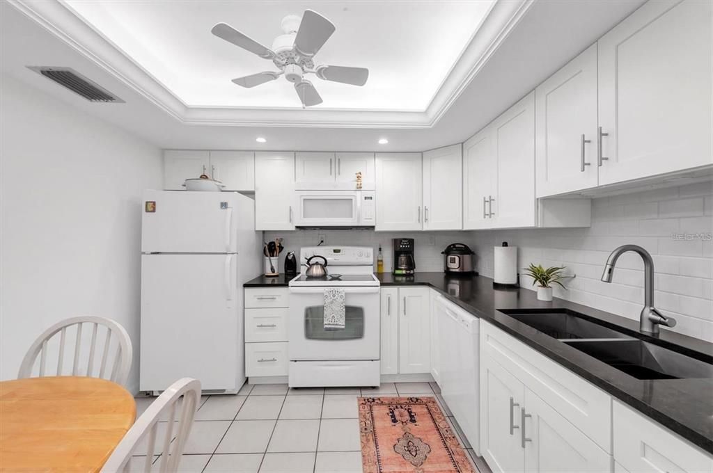 En Venta: $190,000 (2 camas, 2 baños, 915 Pies cuadrados)