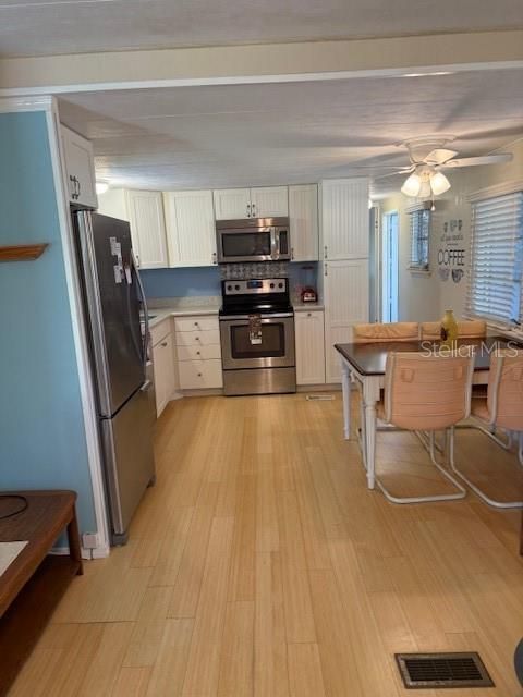 Active With Contract: $130,000 (2 beds, 2 baths, 672 Square Feet)