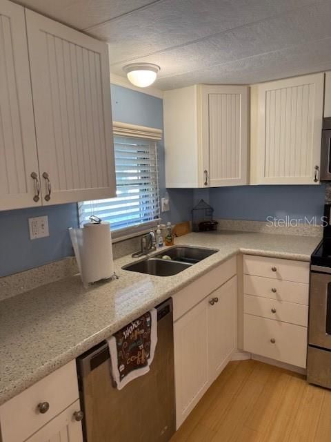 Active With Contract: $130,000 (2 beds, 2 baths, 672 Square Feet)