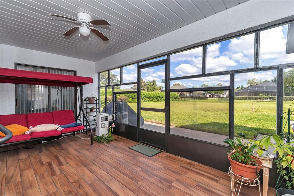 For Sale: $545,000 (5 beds, 3 baths, 2737 Square Feet)