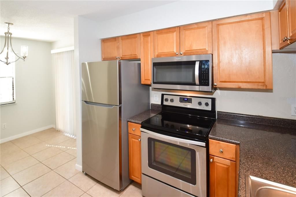 For Sale: $175,000 (2 beds, 2 baths, 1018 Square Feet)