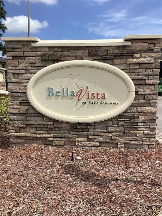 For Sale: $175,000 (2 beds, 2 baths, 1018 Square Feet)