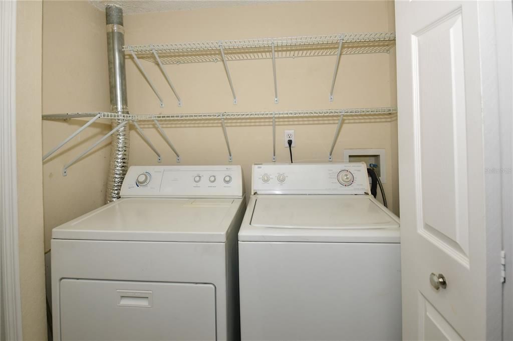 For Sale: $175,000 (2 beds, 2 baths, 1018 Square Feet)