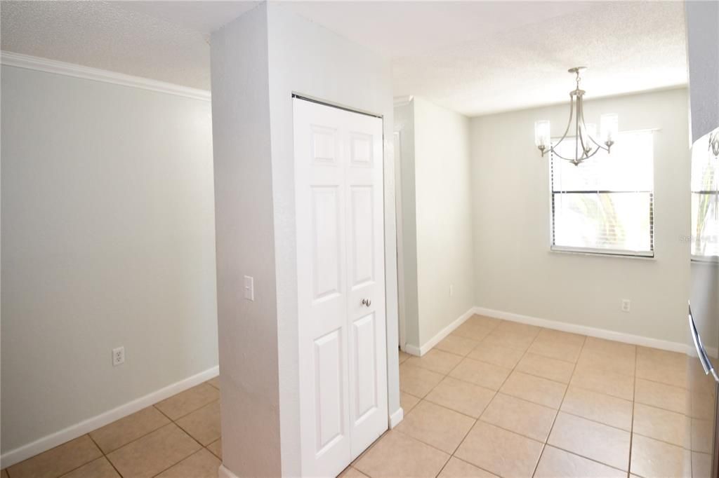 For Sale: $175,000 (2 beds, 2 baths, 1018 Square Feet)