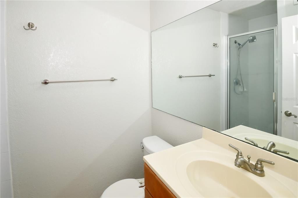 For Sale: $175,000 (2 beds, 2 baths, 1018 Square Feet)