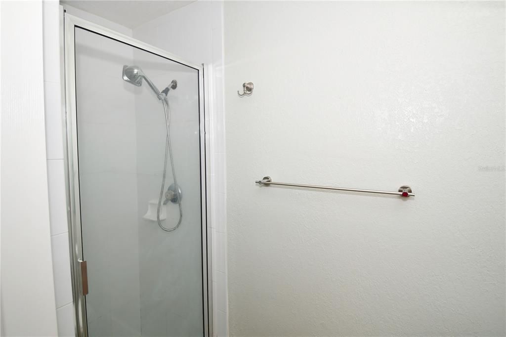 For Sale: $175,000 (2 beds, 2 baths, 1018 Square Feet)