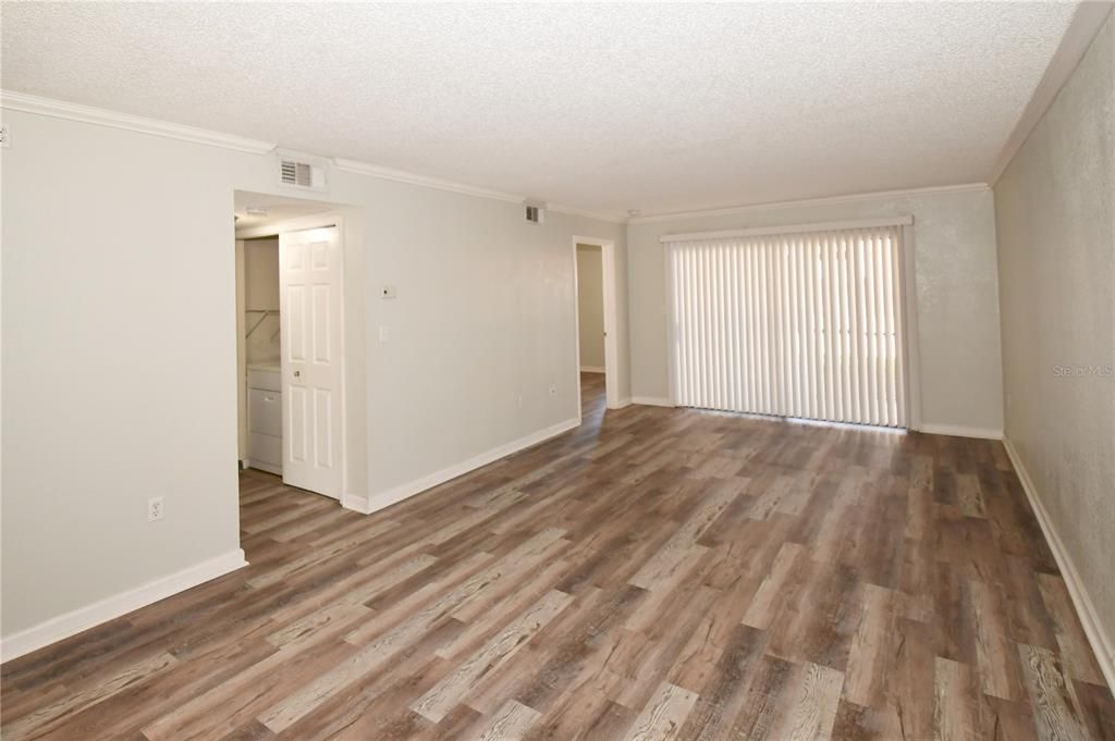 For Sale: $175,000 (2 beds, 2 baths, 1018 Square Feet)