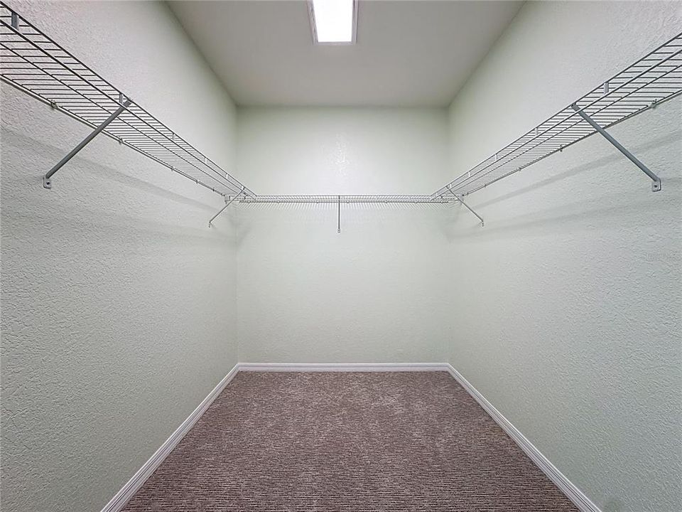 For Rent: $3,400 (4 beds, 3 baths, 2400 Square Feet)