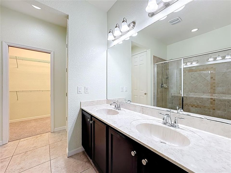 For Rent: $3,400 (4 beds, 3 baths, 2400 Square Feet)