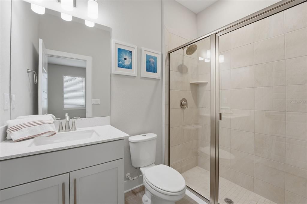 Под контрактом: $650,000 (4 спален, 3 ванн, 2333 Квадратных фут)