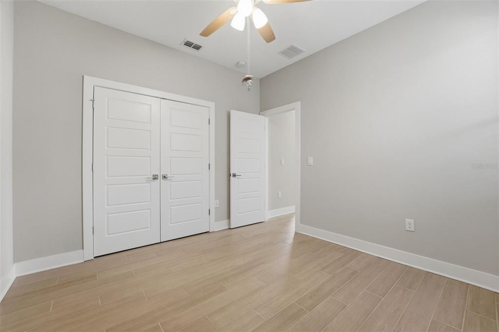 Под контрактом: $650,000 (4 спален, 3 ванн, 2333 Квадратных фут)