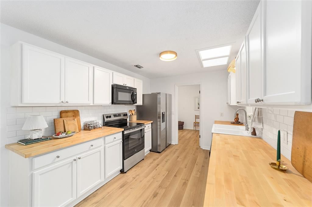 For Sale: $434,500 (5 beds, 3 baths, 2128 Square Feet)