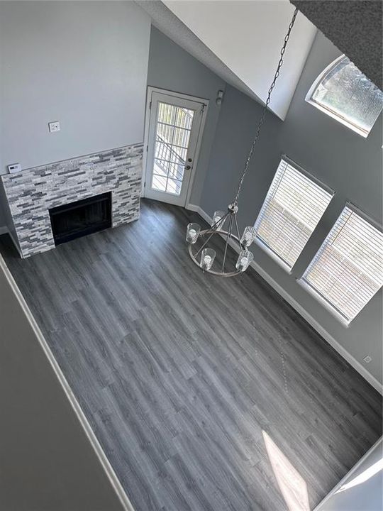 For Rent: $1,550 (1 beds, 1 baths, 1184 Square Feet)