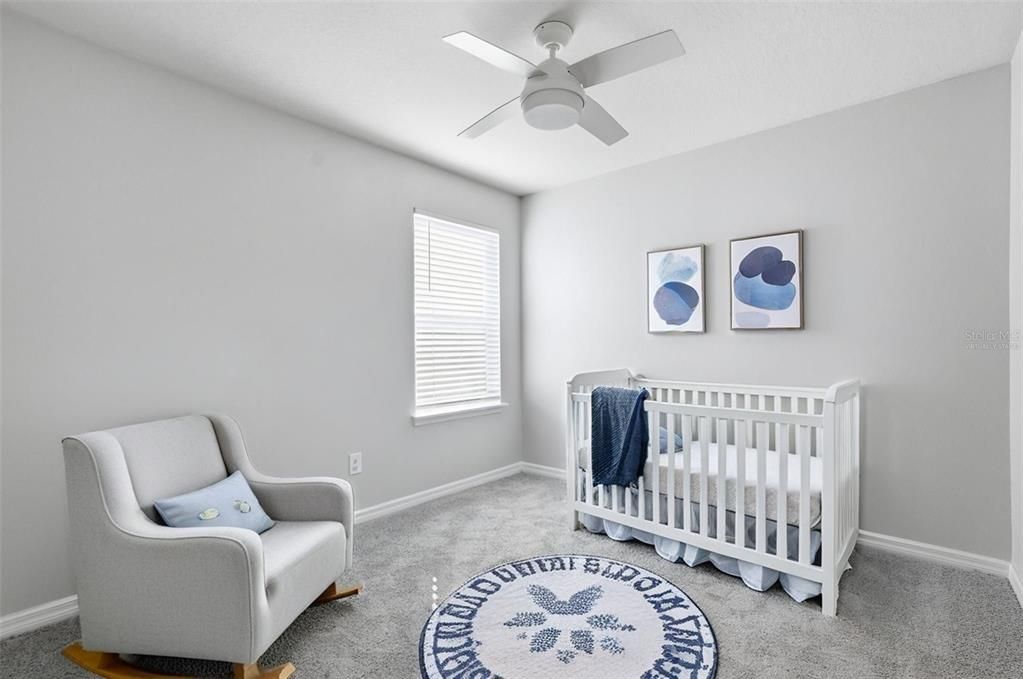 合同活跃: $400,000 (4 贝兹, 2 浴室, 2205 平方英尺)