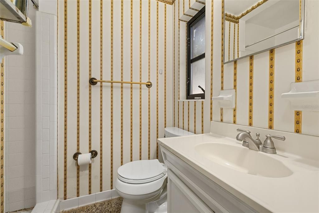 Activo con contrato: $280,000 (4 camas, 2 baños, 1397 Pies cuadrados)