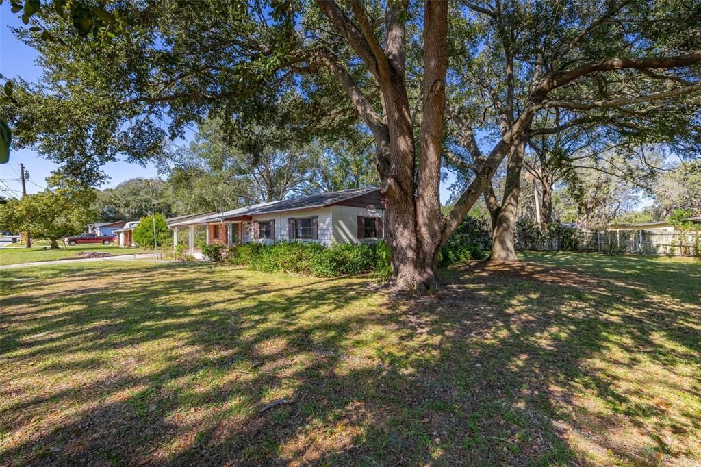 Activo con contrato: $280,000 (4 camas, 2 baños, 1397 Pies cuadrados)