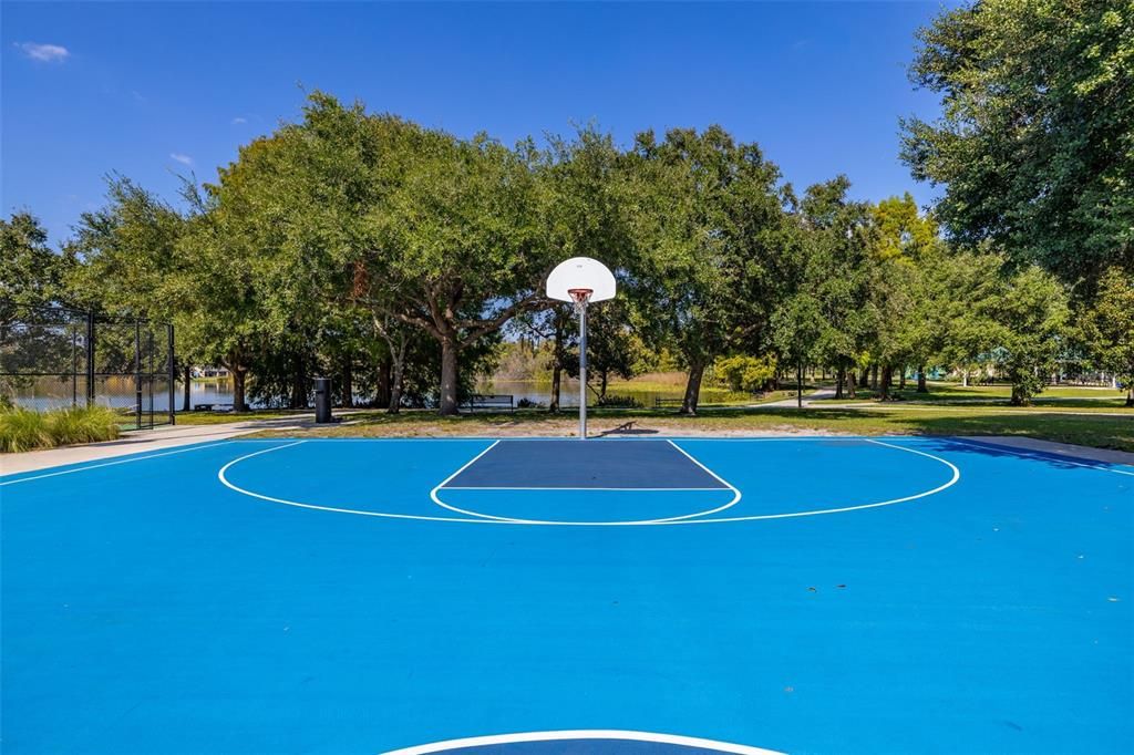 Activo con contrato: $280,000 (4 camas, 2 baños, 1397 Pies cuadrados)