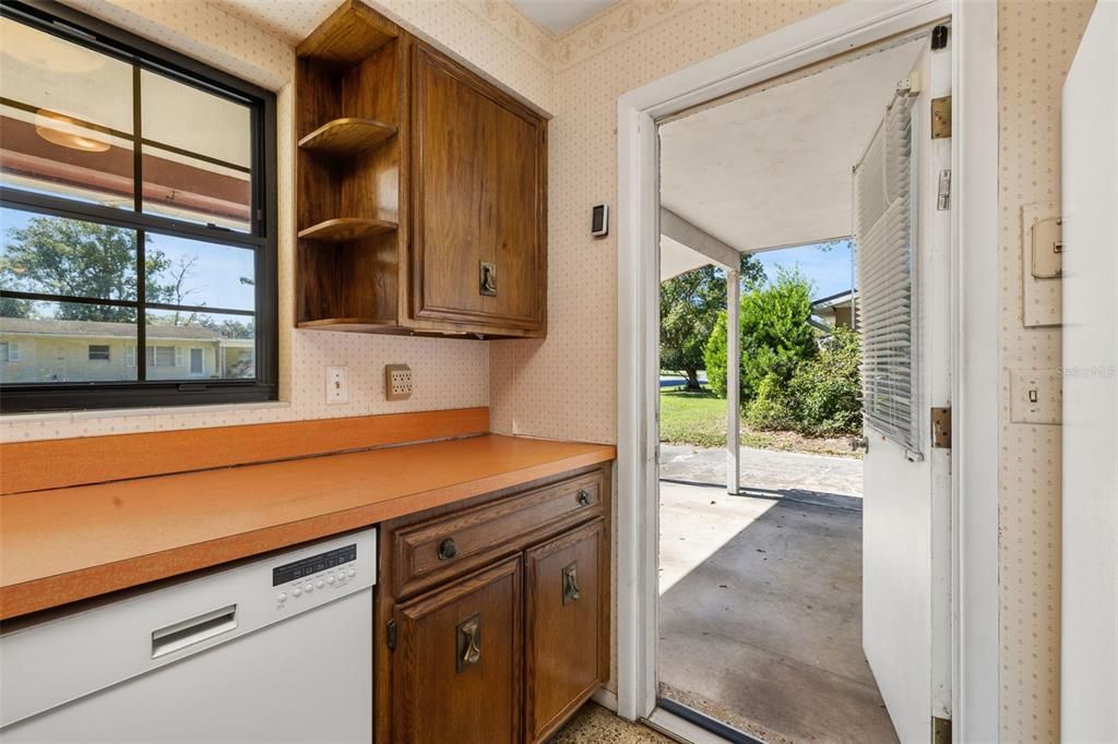 Activo con contrato: $280,000 (4 camas, 2 baños, 1397 Pies cuadrados)