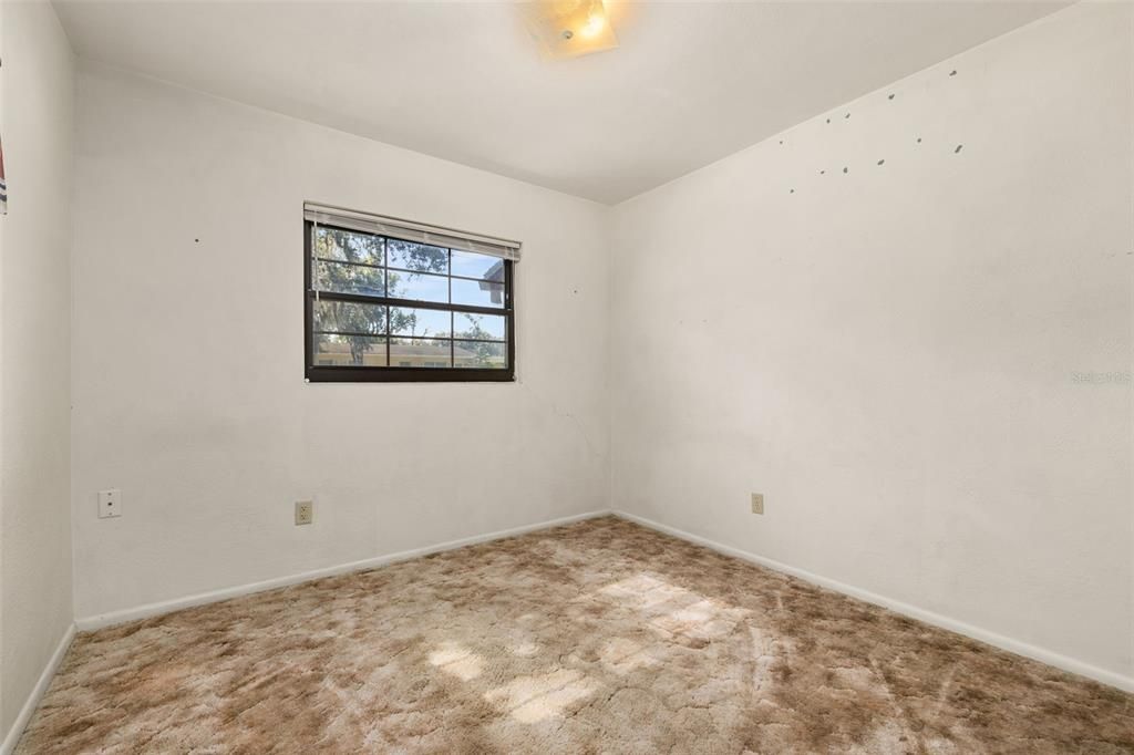 Activo con contrato: $280,000 (4 camas, 2 baños, 1397 Pies cuadrados)