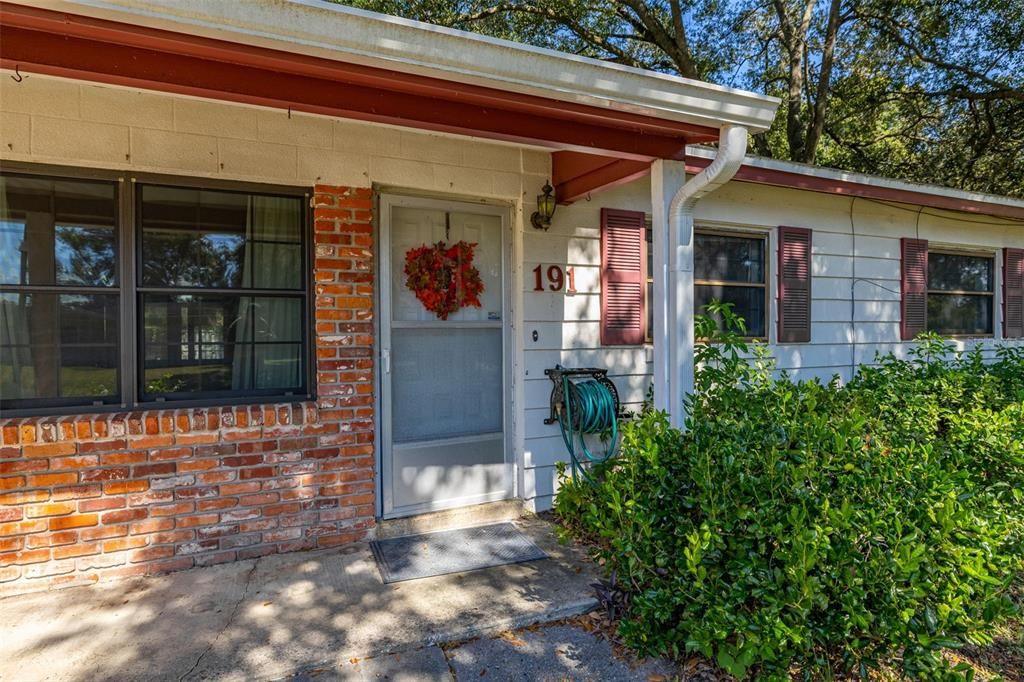 Activo con contrato: $280,000 (4 camas, 2 baños, 1397 Pies cuadrados)