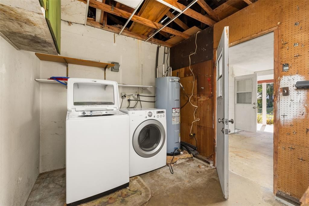 Activo con contrato: $280,000 (4 camas, 2 baños, 1397 Pies cuadrados)