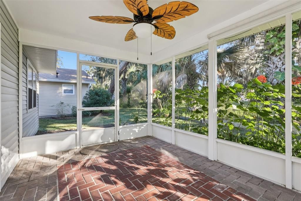 待售: $215,000 (2 贝兹, 2 浴室, 1278 平方英尺)