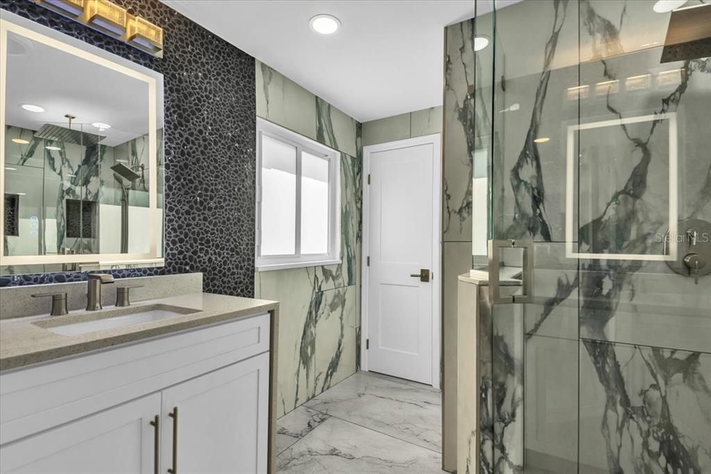 На продажу: $2,350,000 (5 спален, 5 ванн, 3126 Квадратных фут)