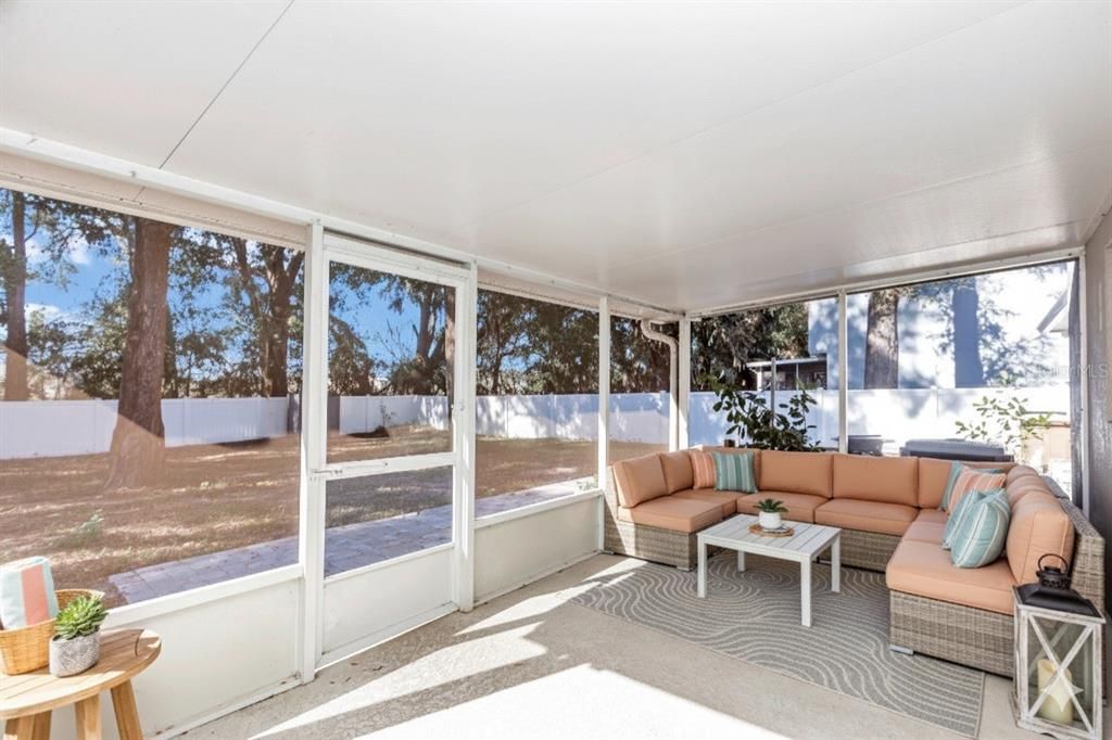 For Sale: $365,000 (4 beds, 2 baths, 2336 Square Feet)