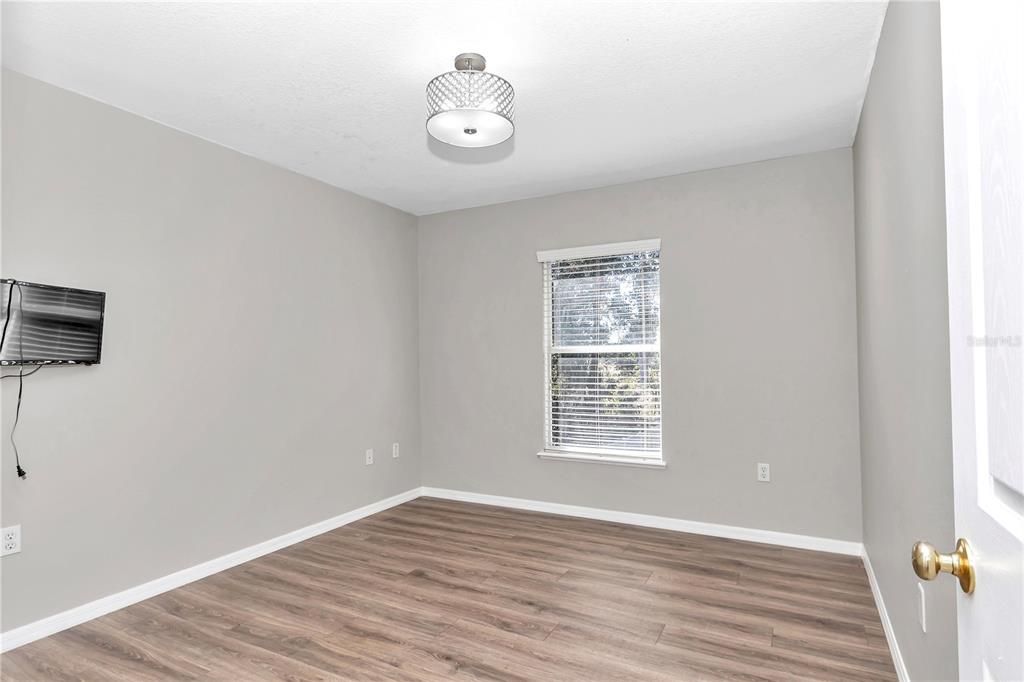 For Sale: $365,000 (4 beds, 2 baths, 2336 Square Feet)