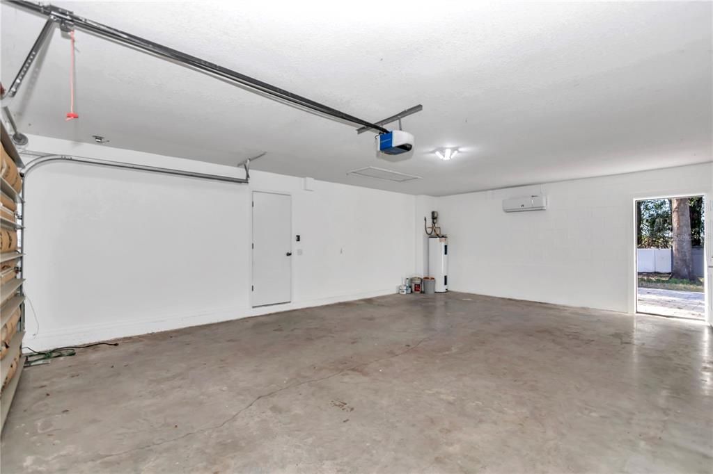 For Sale: $365,000 (4 beds, 2 baths, 2336 Square Feet)