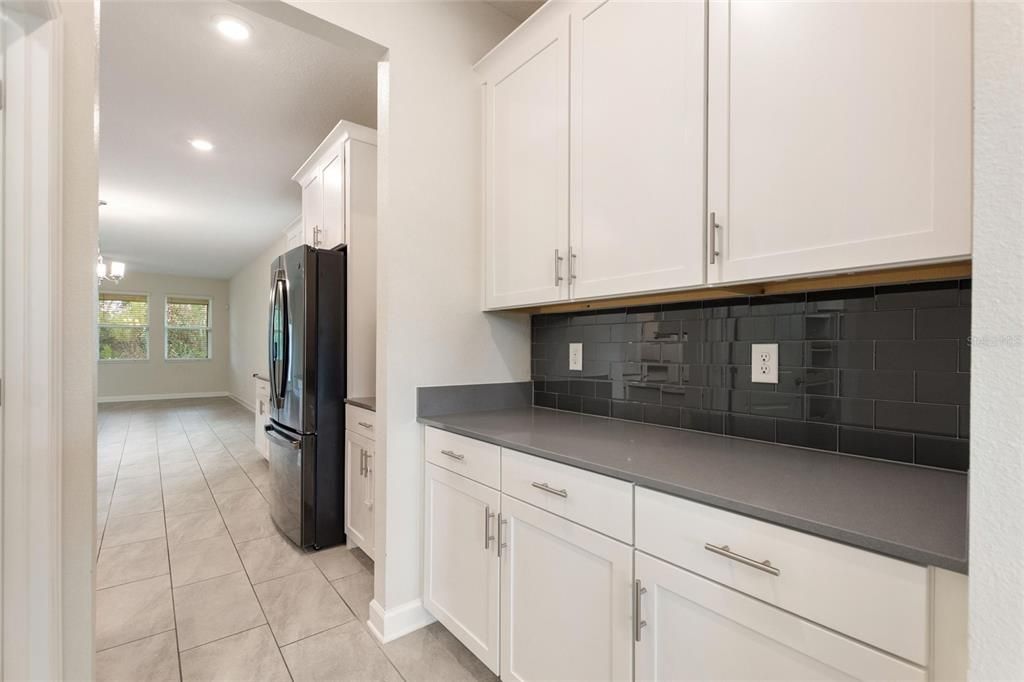 出租: $3,800 (5 贝兹, 4 浴室, 3809 平方英尺)