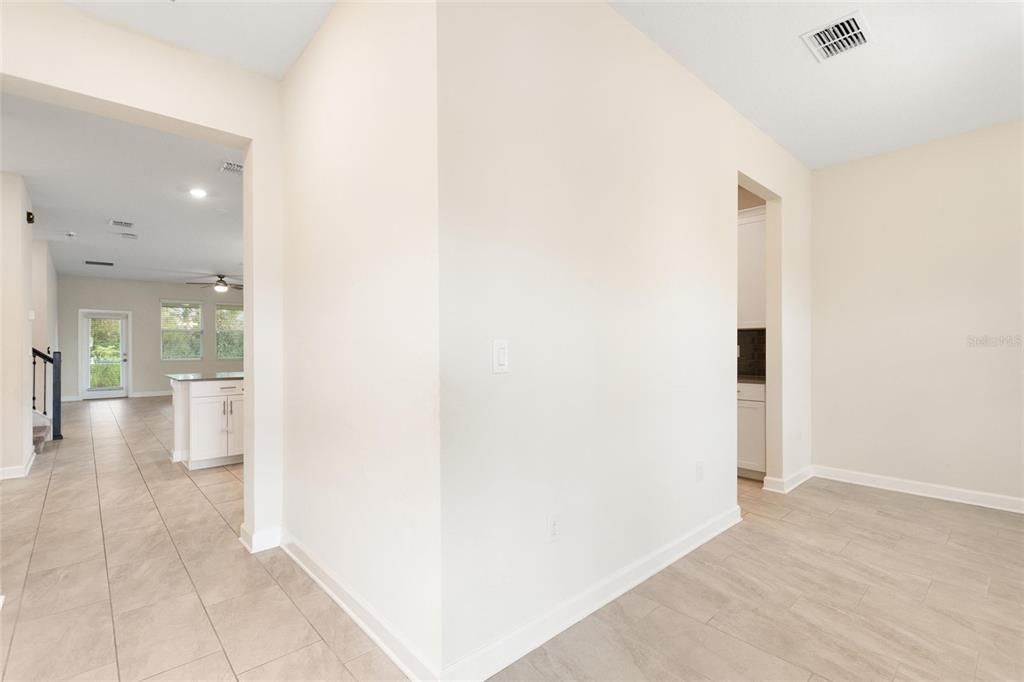 出租: $3,800 (5 贝兹, 4 浴室, 3809 平方英尺)