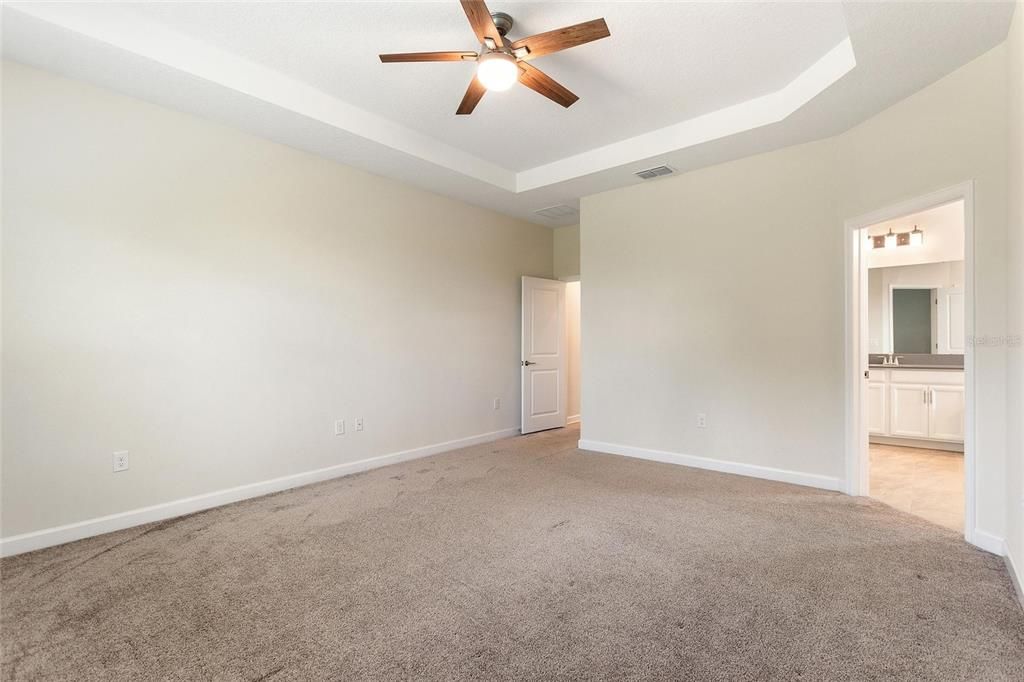 出租: $3,800 (5 贝兹, 4 浴室, 3809 平方英尺)