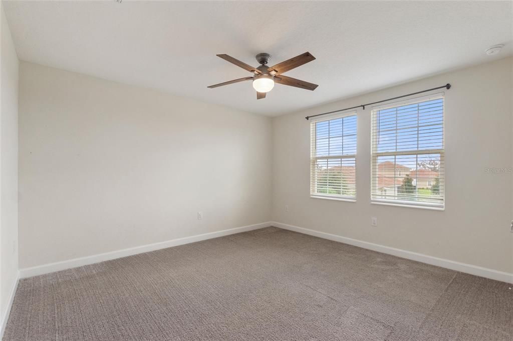 出租: $3,800 (5 贝兹, 4 浴室, 3809 平方英尺)