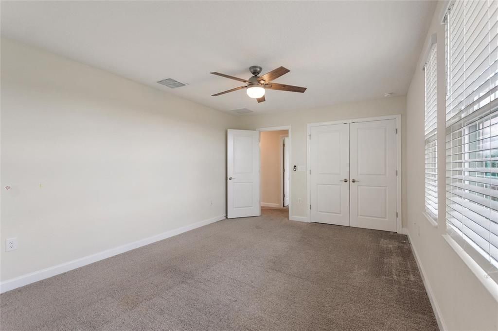 出租: $3,800 (5 贝兹, 4 浴室, 3809 平方英尺)