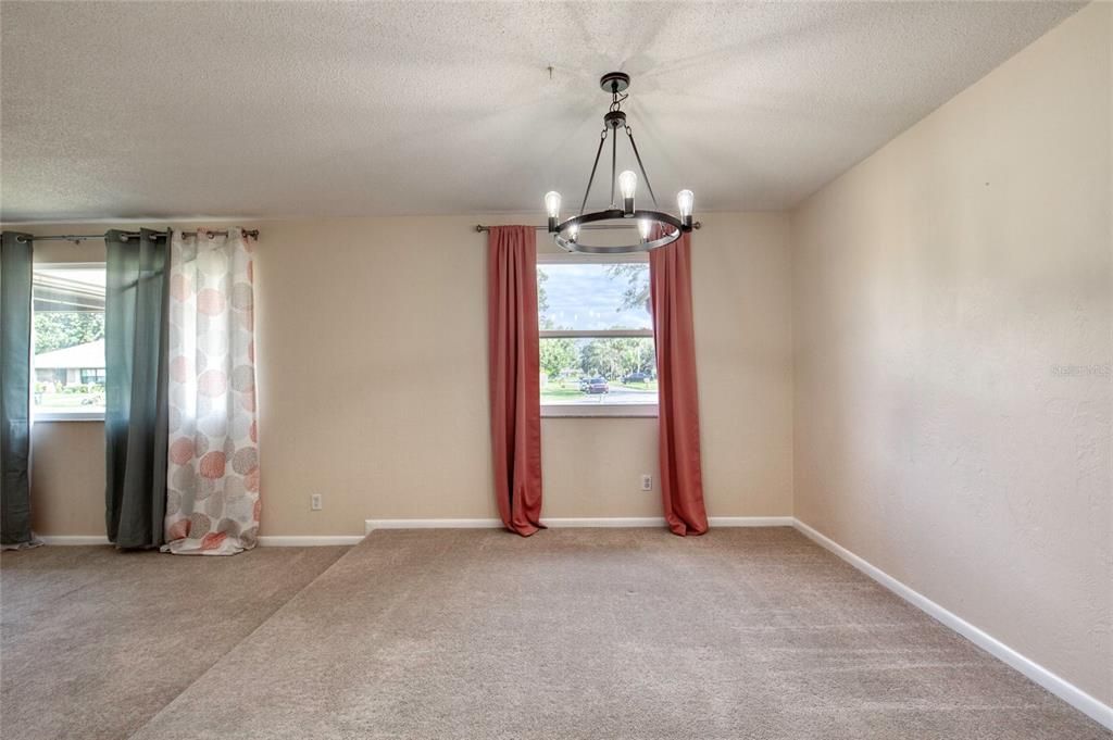 待售: $359,900 (3 贝兹, 2 浴室, 1808 平方英尺)