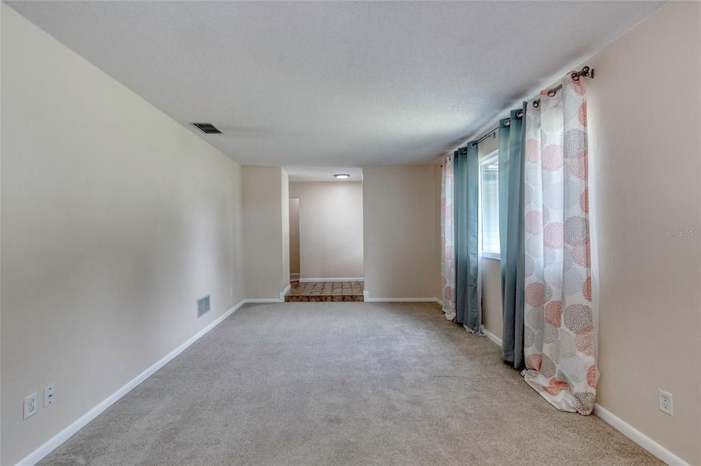 待售: $359,900 (3 贝兹, 2 浴室, 1808 平方英尺)