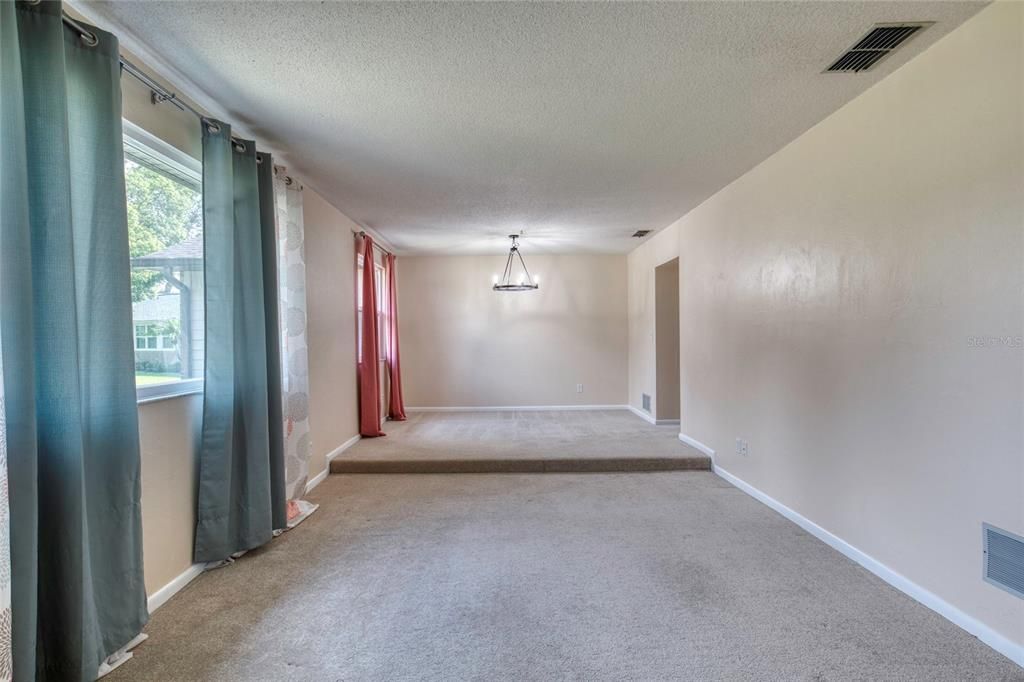 待售: $359,900 (3 贝兹, 2 浴室, 1808 平方英尺)